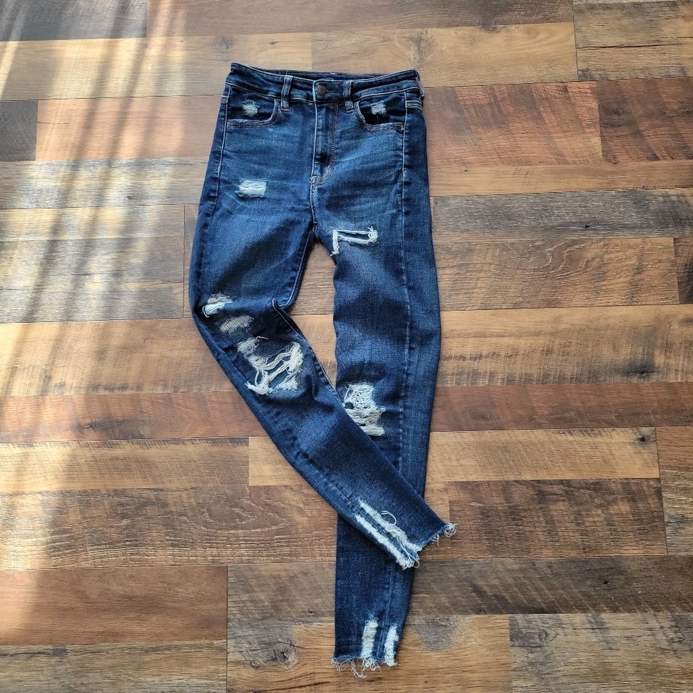 American‎ Eagle distressed next level stretch size 2